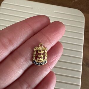 9k Gold Enamel England Charm